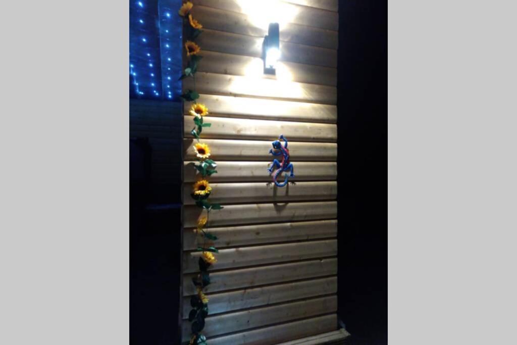 The Cottage - Hot Tub - Nr Glasgow - Self Check-In Coatbridge Exterior photo