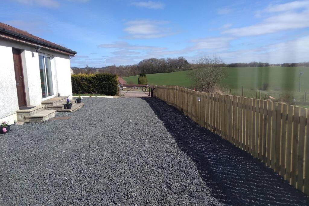 The Cottage - Hot Tub - Nr Glasgow - Self Check-In Coatbridge Exterior photo